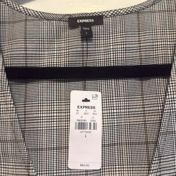NWT Express plaid tie front tank - Picture 2 of 5